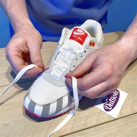 veters strikken sneakers